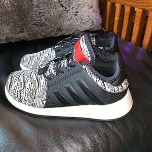 Little kid Adidas sneakers EUC